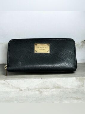 Michael Kors Black Leather Zip Wallet with Gold Hardware